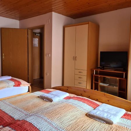 Apartmaji Mezan Apartment Bled Bagian luar foto