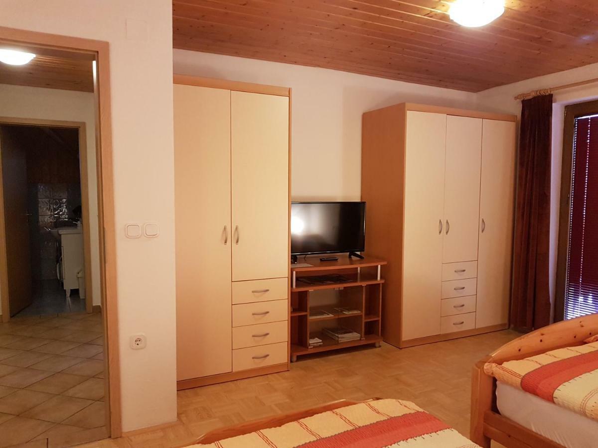 Apartmaji Mezan Apartment Bled Bagian luar foto